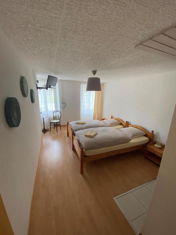 Hotel-Restaurant Des 3 Coeurs Vaulion المظهر الخارجي الصورة